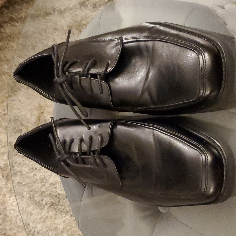Golaiman Square Toe Oxfords